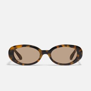 Quay Australia Felt Cute Tortoiseshell Oval Sunglasses - Brown/Black